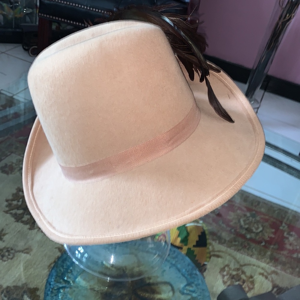 Sandra of New York hat - Picture 2 of 6